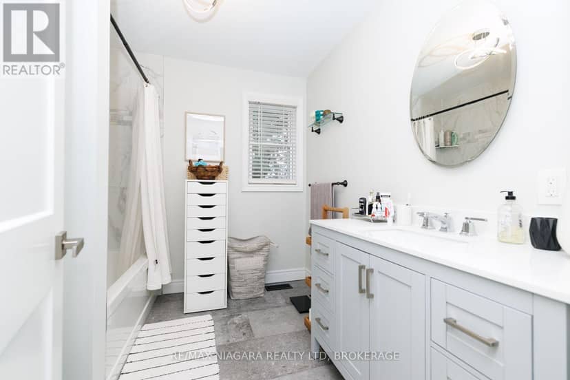 31 Pleasant Avenue S — photo 11 of 35