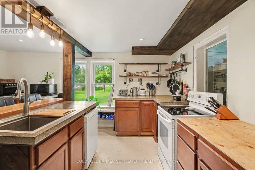 2349 Harlem Road, Rideau Lakes, photo 5