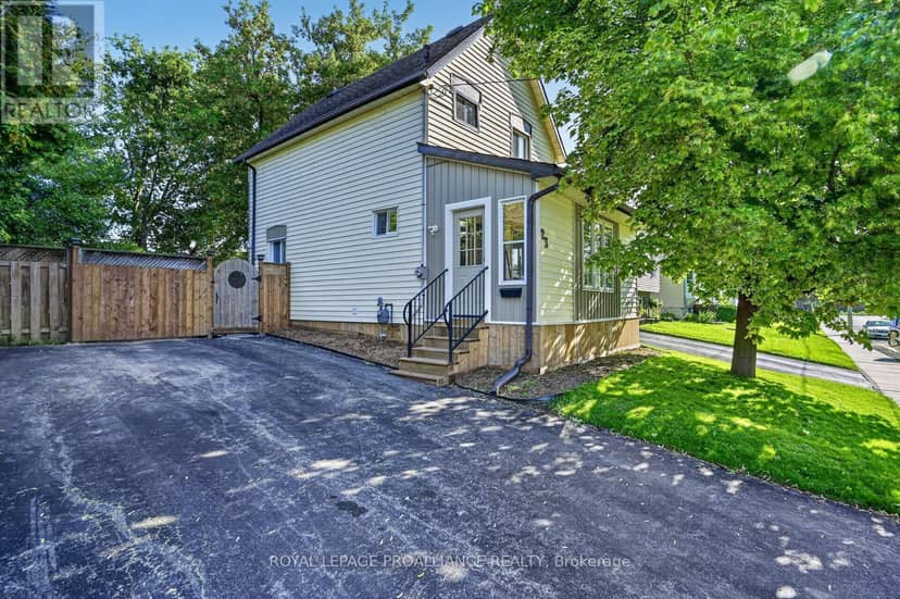 23 Sophia Street — photo 1 of 31