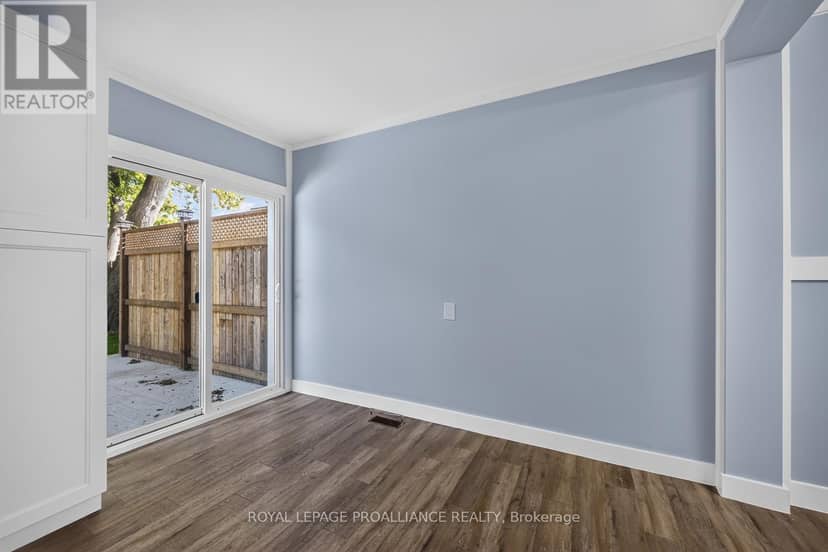23 Sophia Street — photo 15 of 31