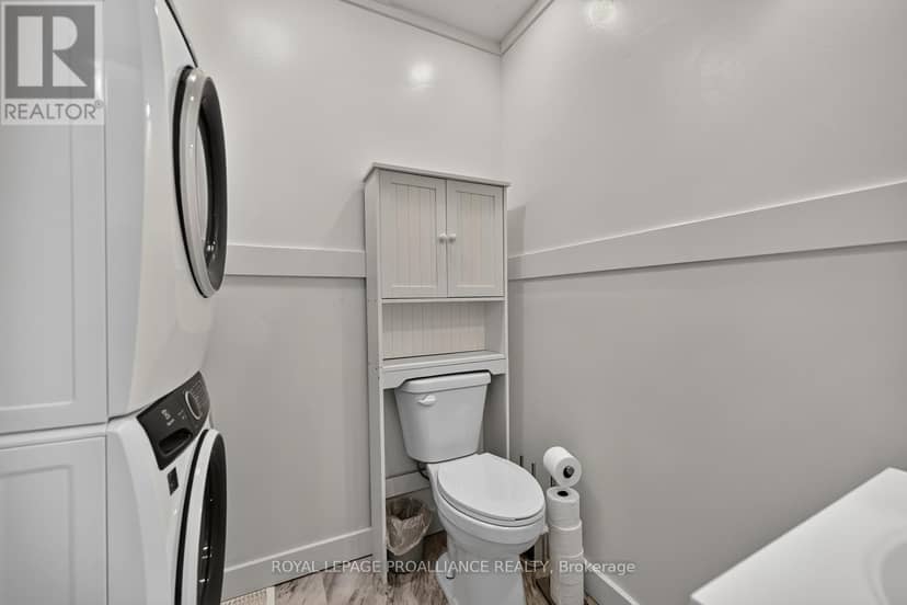 23 Sophia Street — photo 17 of 31