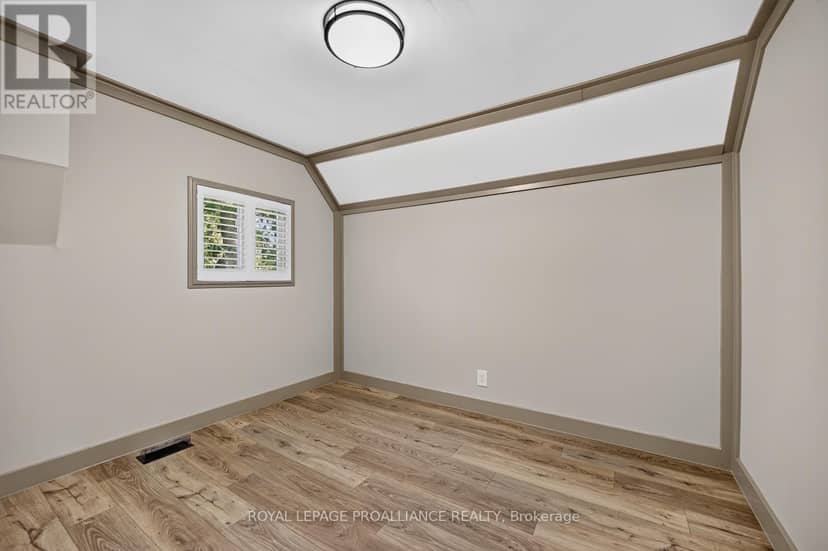 23 Sophia Street — photo 20 of 31