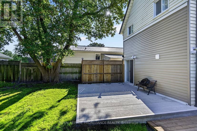 23 Sophia Street — photo 28 of 31