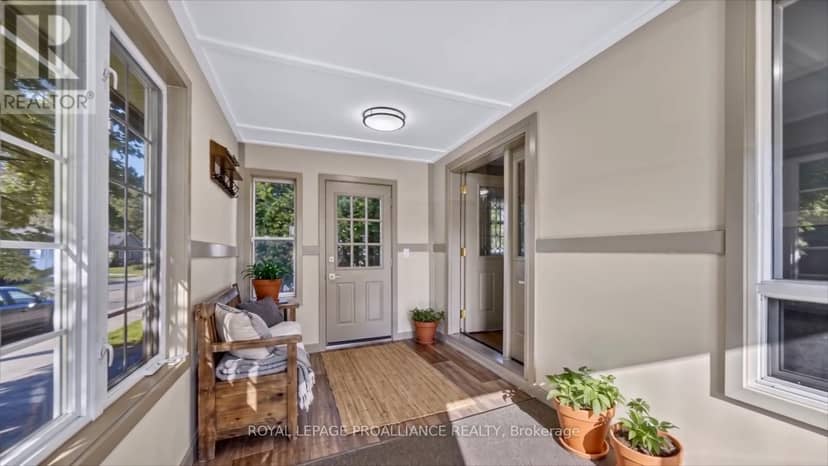 23 Sophia Street — photo 5 of 31