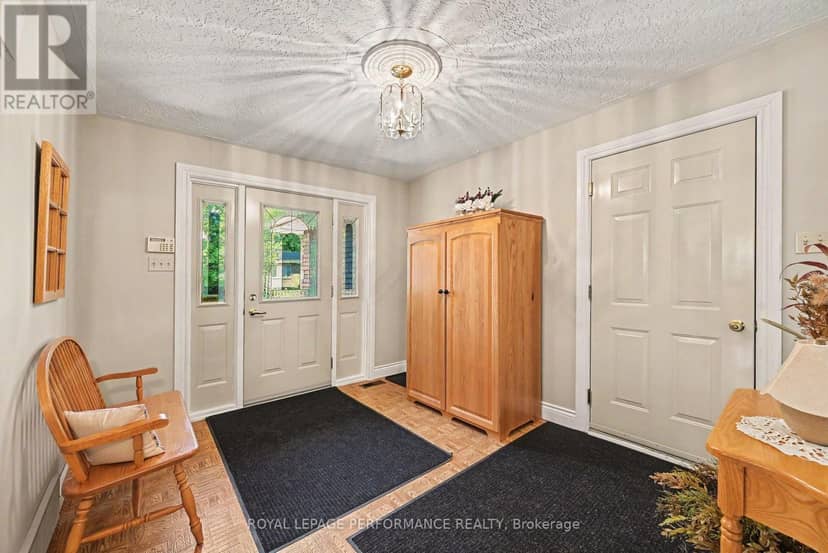 1401 Holy Cross Boulevard — photo 3 of 40
