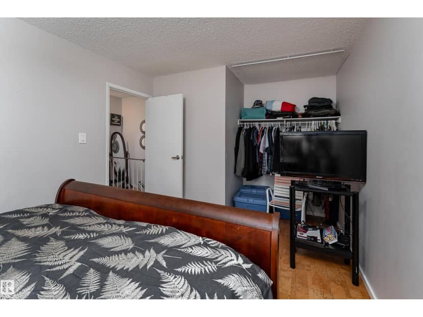 66 Willowdale Pl NW — photo 16 of 33