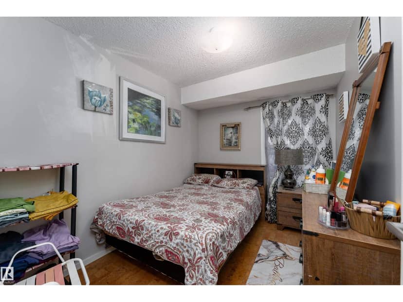 66 Willowdale Pl NW — photo 18 of 33