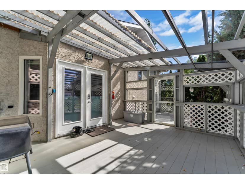 9722 157 ST NW — photo 37 of 40