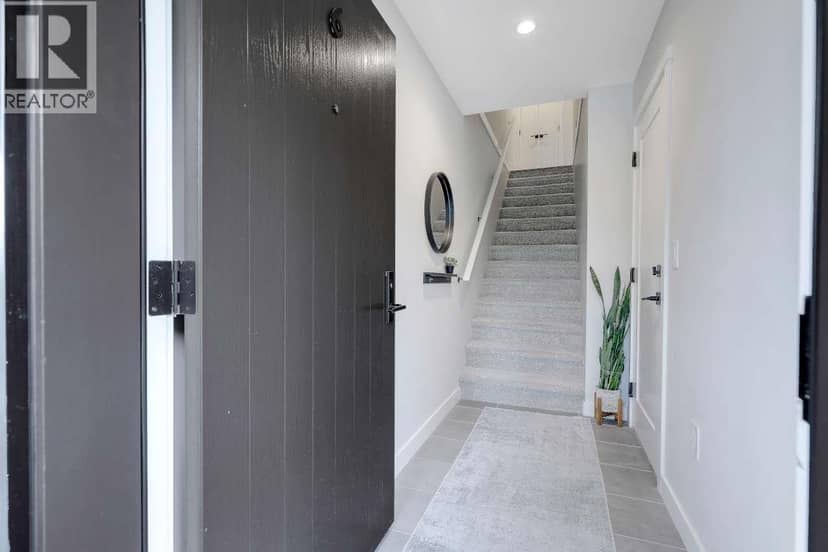 6 50 SEAVIEW DRIVE, Port Moody, photo 2