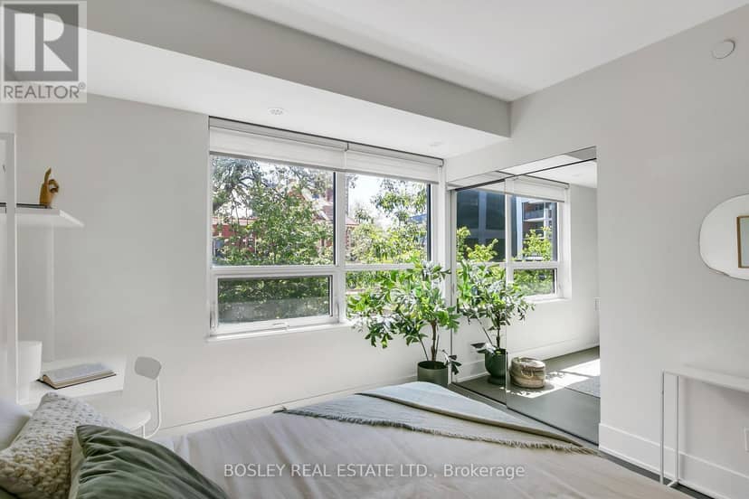 TH05 - 51 Paul Lane Gardens — photo 32 of 40