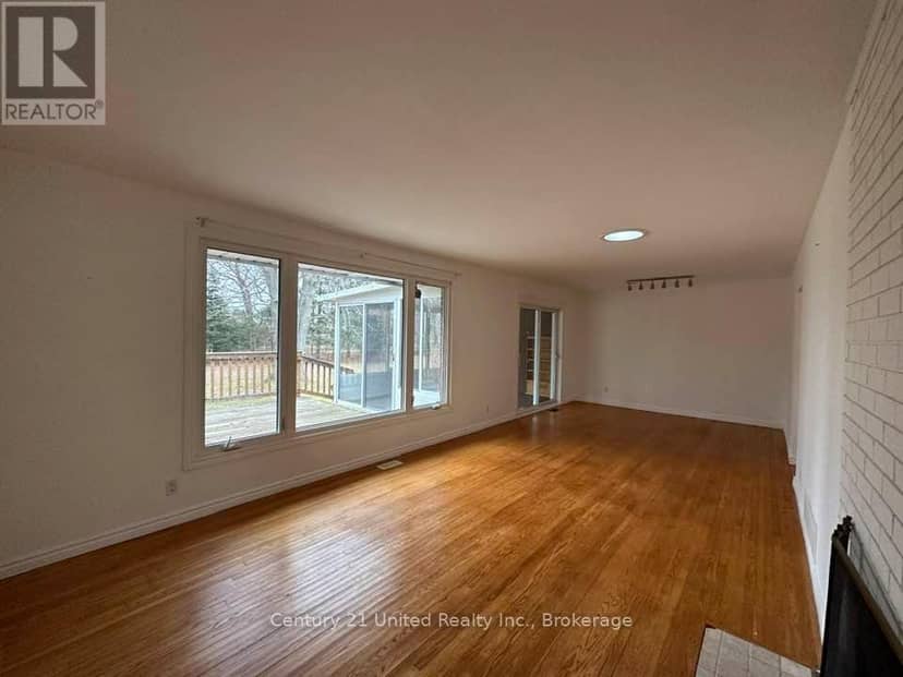 44 Hamilton Avenue — photo 9 of 40