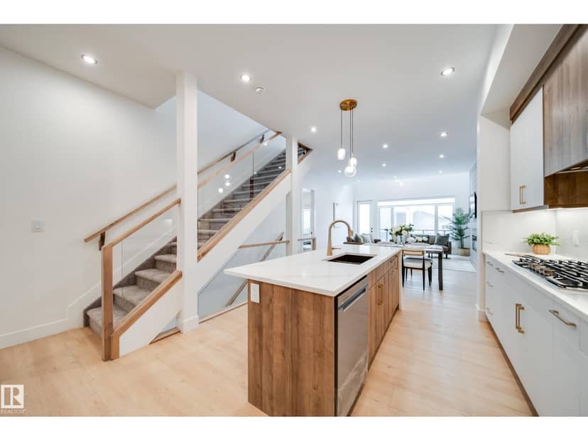 #2 20425 93 AV NW — photo 11 of 24