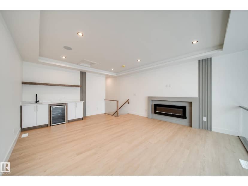 #2 20425 93 AV NW — photo 21 of 24