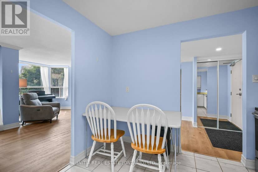 309 - 600 Talbot Street — photo 7 of 32