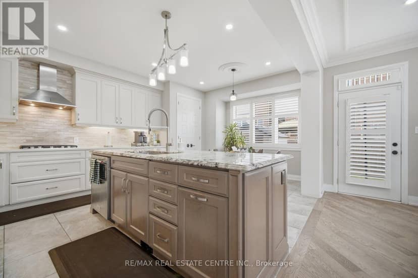 153 Whitlock Avenue — photo 12 of 40