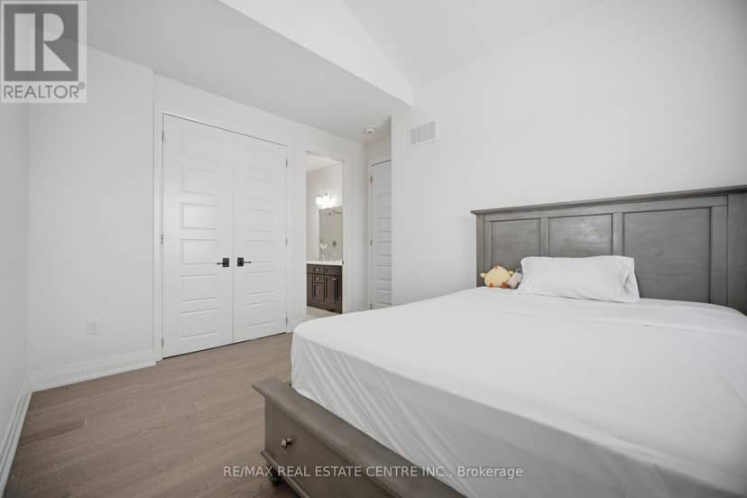 153 Whitlock Avenue — photo 26 of 40