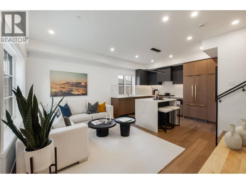 1 552 KASLO STREET, Vancouver