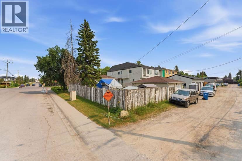 5604 21 Street SW — photo 10 of 24