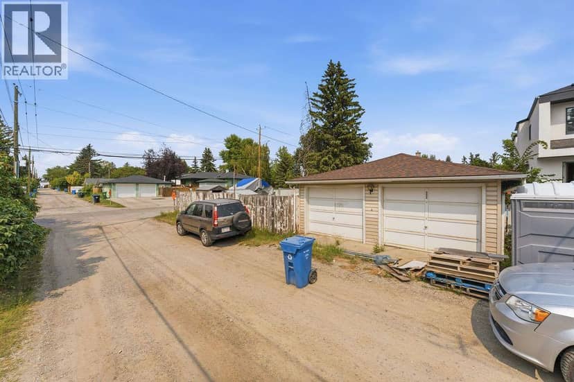 5604 21 Street SW — photo 9 of 24