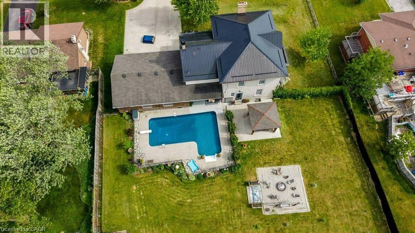 35 SCHWEITZER Street, Kitchener, photo 3