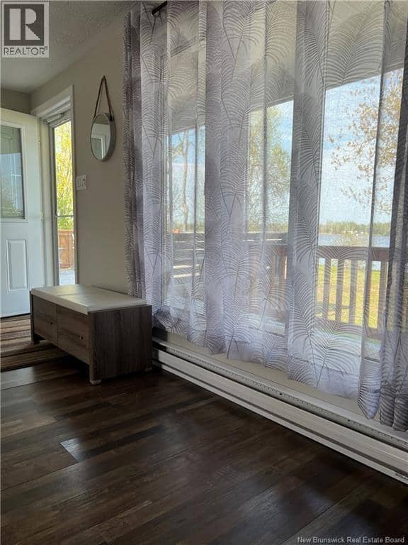 128 Sandy point — photo 12 of 18