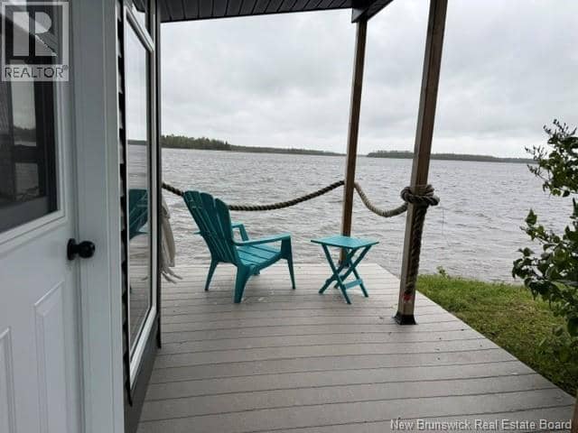 128 Sandy point — photo 15 of 18