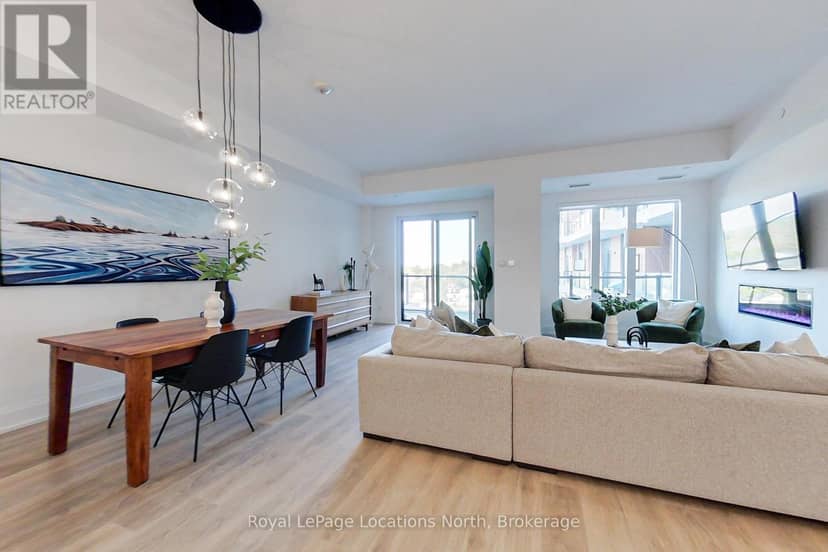 525 - 1 Hume Street — photo 2 of 40