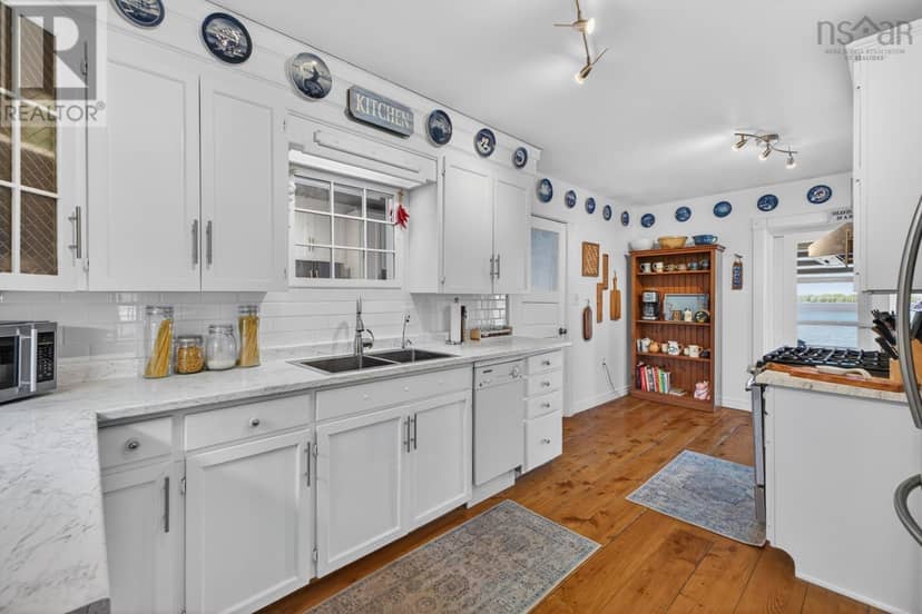 13291 Highway 6 — photo 15 of 40