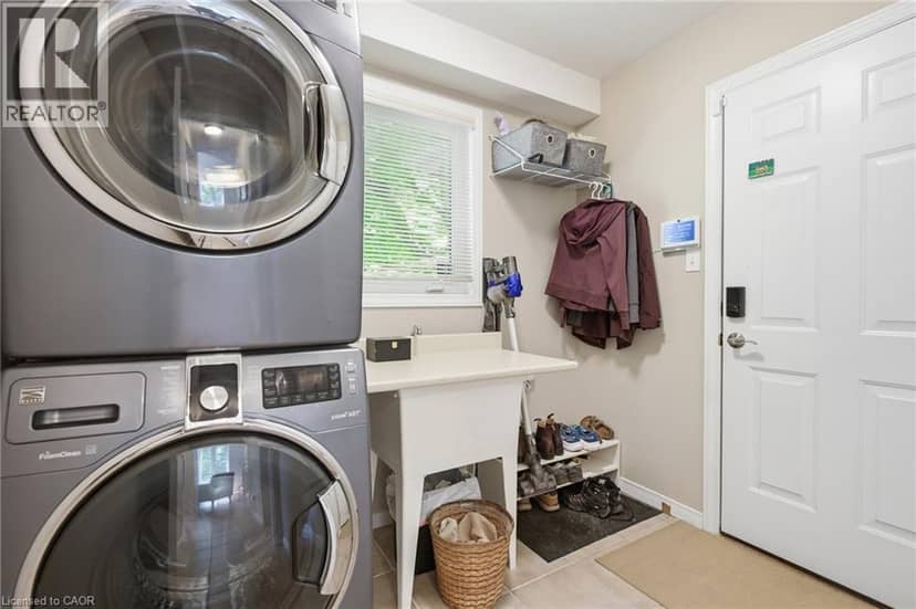 15 CAROLINIAN Lane — photo 20 of 40
