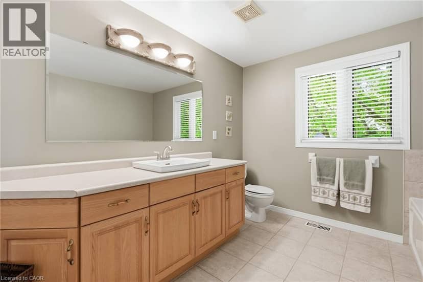 15 CAROLINIAN Lane — photo 27 of 40