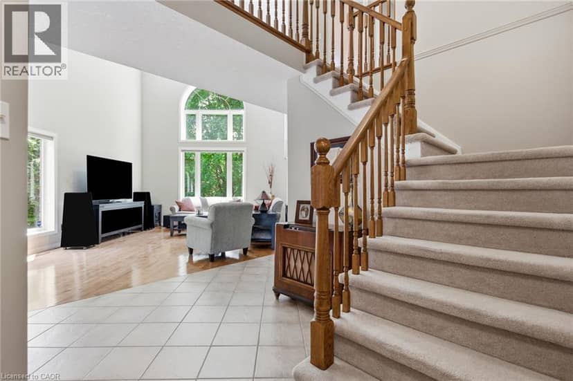 15 CAROLINIAN Lane — photo 7 of 40