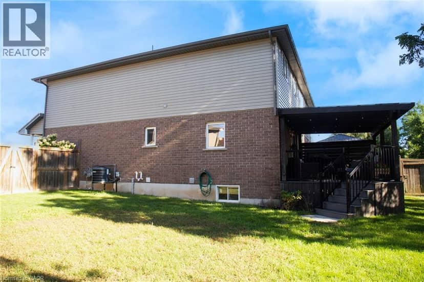 104 MACNEIL Court — photo 4 of 40