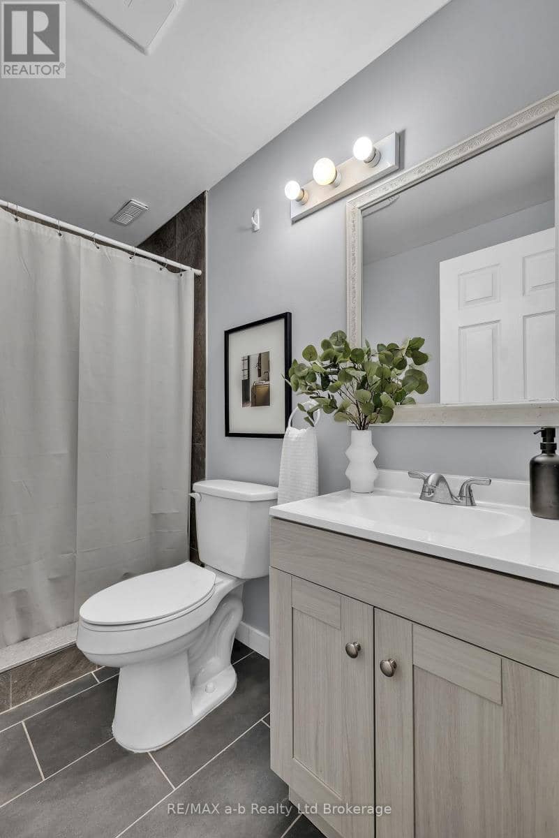 712 Blackacres Boulevard — photo 37 of 40