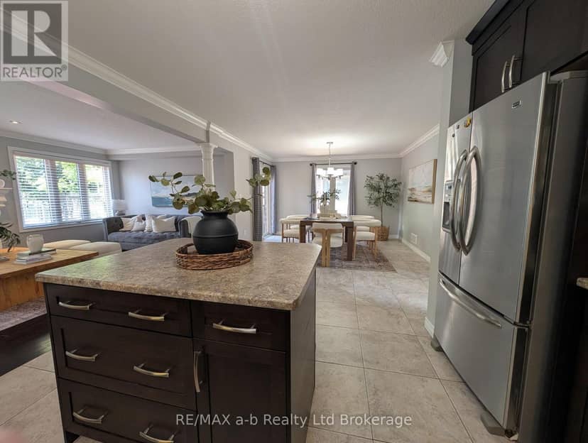 712 Blackacres Boulevard — photo 8 of 40