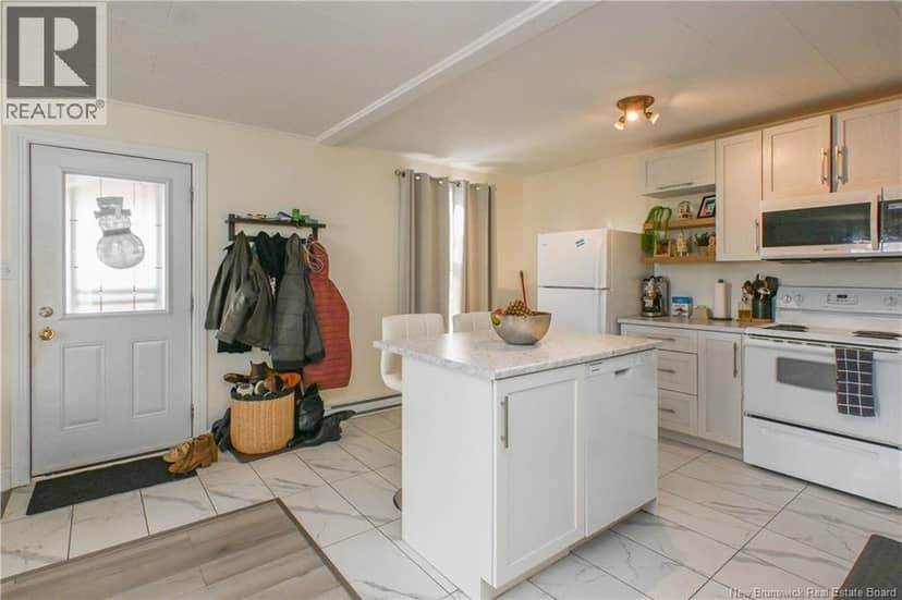 223 Boul St-Pierre E. Boulevard — photo 10 of 40