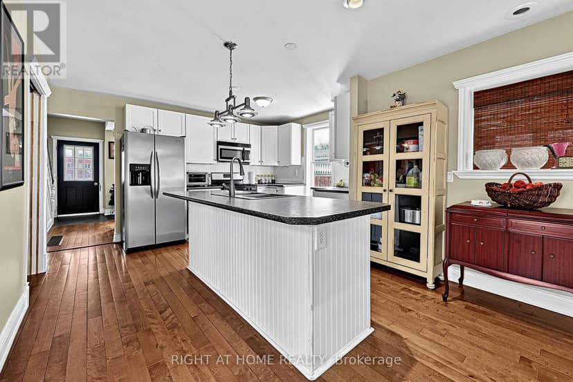 346 Bay Street — photo 7 of 26