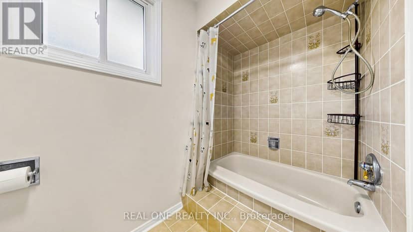 2027 Roy Ivor Crescent — photo 32 of 40