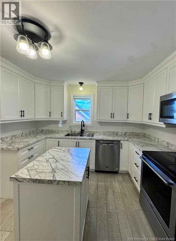 240 Alexander Street — photo 13 of 40