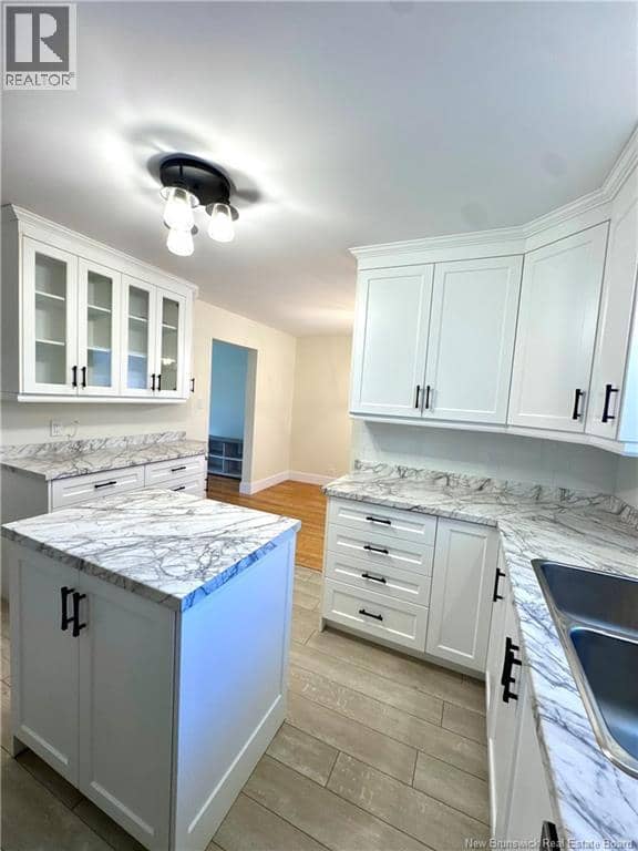 240 Alexander Street — photo 15 of 40