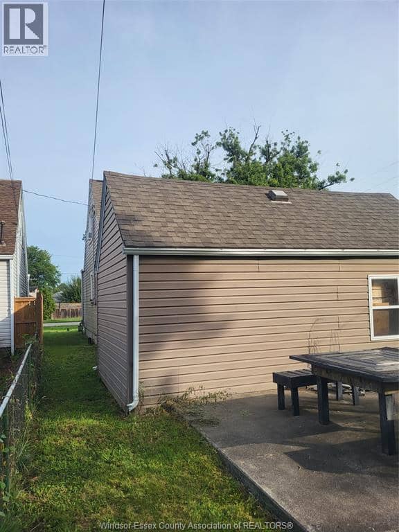 591 Charlotte — photo 4 of 25