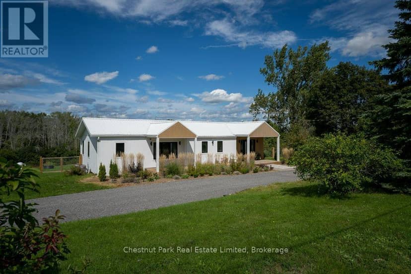 1108 Closson Road, Prince Edward County, photo 3