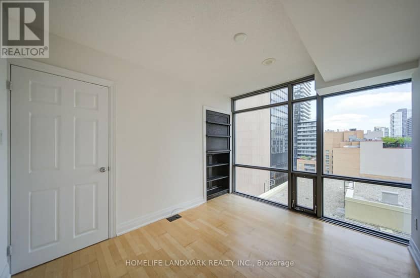 1508 - 38 Grenville Street — photo 19 of 31