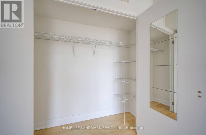 1508 - 38 Grenville Street — photo 21 of 31