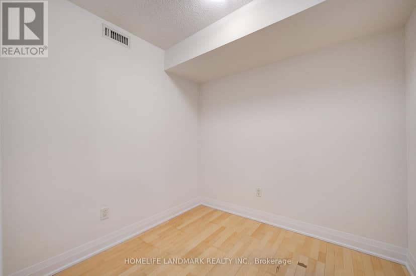 1508 - 38 Grenville Street — photo 22 of 31