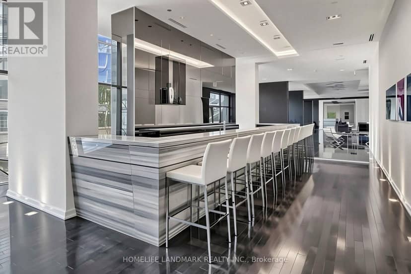 1508 - 38 Grenville Street — photo 27 of 31