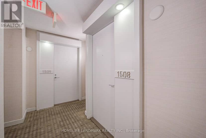 1508 - 38 Grenville Street — photo 5 of 31