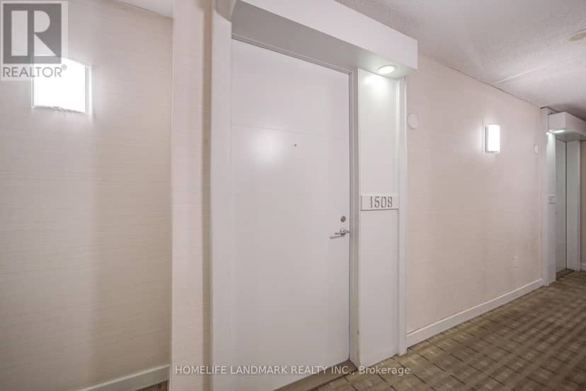 1508 - 38 Grenville Street — photo 6 of 31
