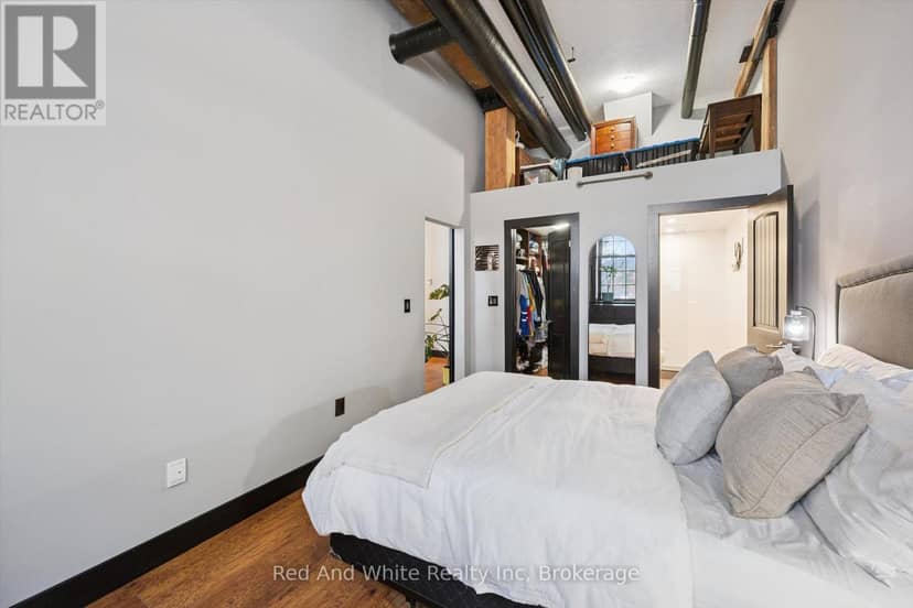 106 - 24 Cedar Street — photo 16 of 23