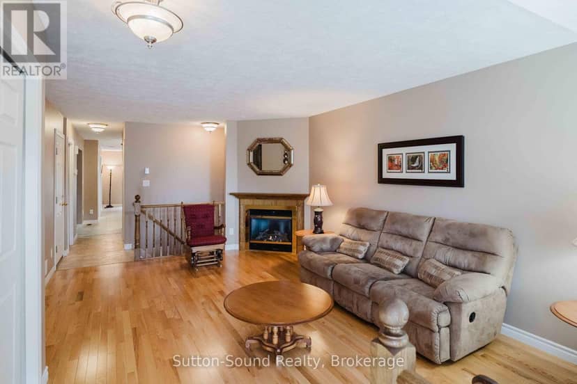 907 9th A Avenue E — photo 3 of 22