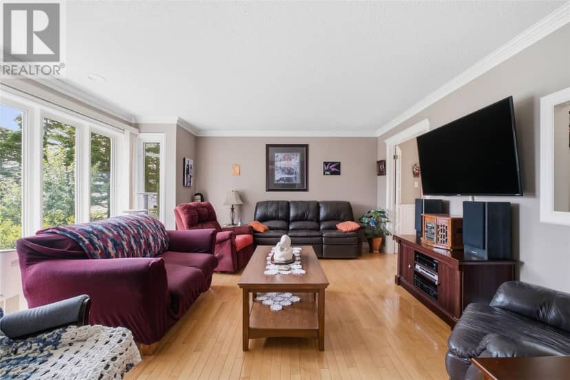 33 Harbour Drive — photo 12 of 40